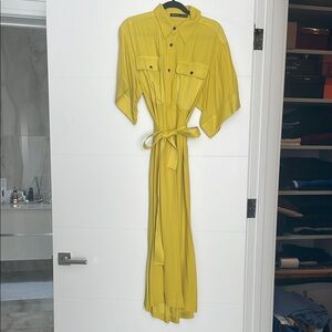 Chic Yellow Button-Up Dress